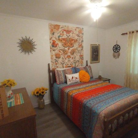 Welcome To Pineapple House! ペンサコーラ エクステリア 写真