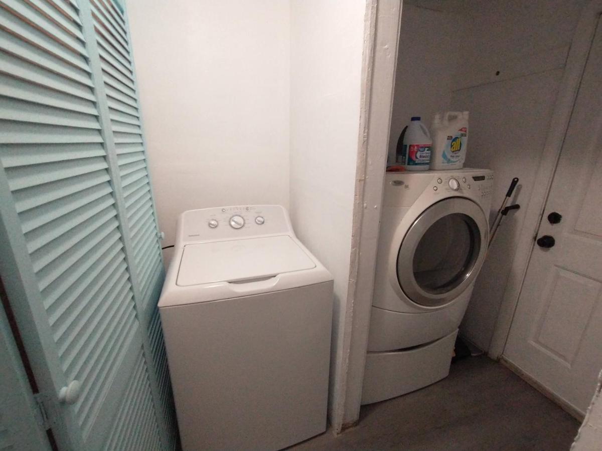 Welcome To Pineapple House! ペンサコーラ エクステリア 写真