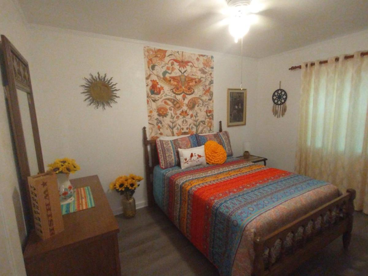 Welcome To Pineapple House! ペンサコーラ エクステリア 写真